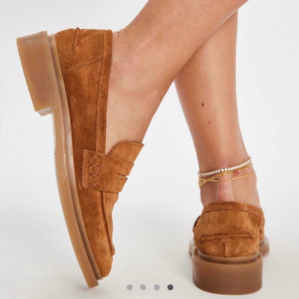 New in box!! Free people Lana Loafers size 9